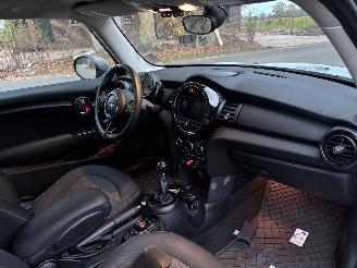 Mini One 1.5 EDITION SPORT CLIMA ABS PDC B.J 11-2018 SCHROEFSCHADE picture 7