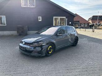 krockskadad bil auto Volkswagen Golf GTI TCR 300 PK SPECIAL EDITION PANO LEER DYNO AUDIO NAVI CLIMA VIRT DASH B.J 2019 2019/7