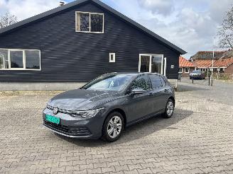 damaged passenger cars Volkswagen Golf 8 TSI 110 PK NAVI CLIMA VIRT DASH PDC CRUISE B.J 10-2020 2020/10