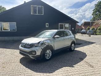 Unfallwagen Volkswagen T-Cross 110 PK AUTOMAAT NAVI CLIMA CAMERA VIRT DASH B.J 09-2023 2023/9