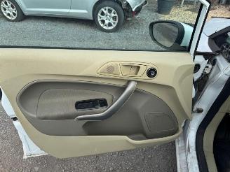 Ford Fiesta  picture 12