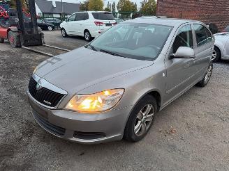 krockskadad bil auto Skoda Octavia II  AMBITION 2011/12