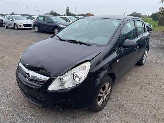 krockskadad bil auto Opel Corsa D  INNOVATION 2010/1