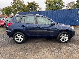 Toyota Rav-4  picture 4