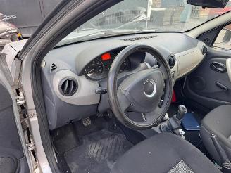 Dacia Sandero I picture 25