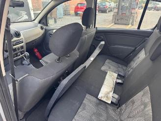 Dacia Sandero I picture 29