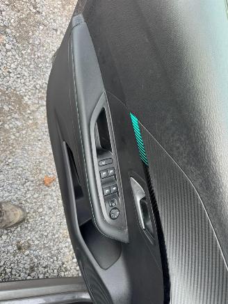 Peugeot 208  picture 19