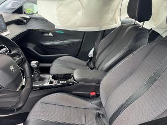 Peugeot 208  picture 21