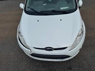 Ford Fiesta TITANIUM picture 10