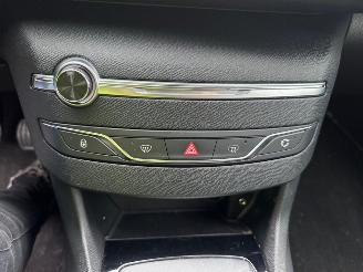 Peugeot 308  picture 3