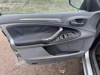 Ford S-Max  picture 17