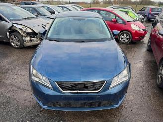 krockskadad bil auto Seat Leon REFERENCE 2015/4