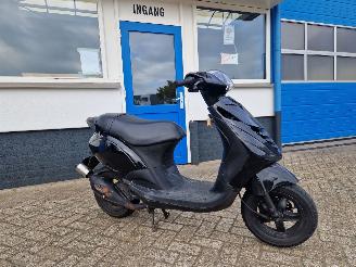 Piaggio  ZIP 2 TAKT picture 4
