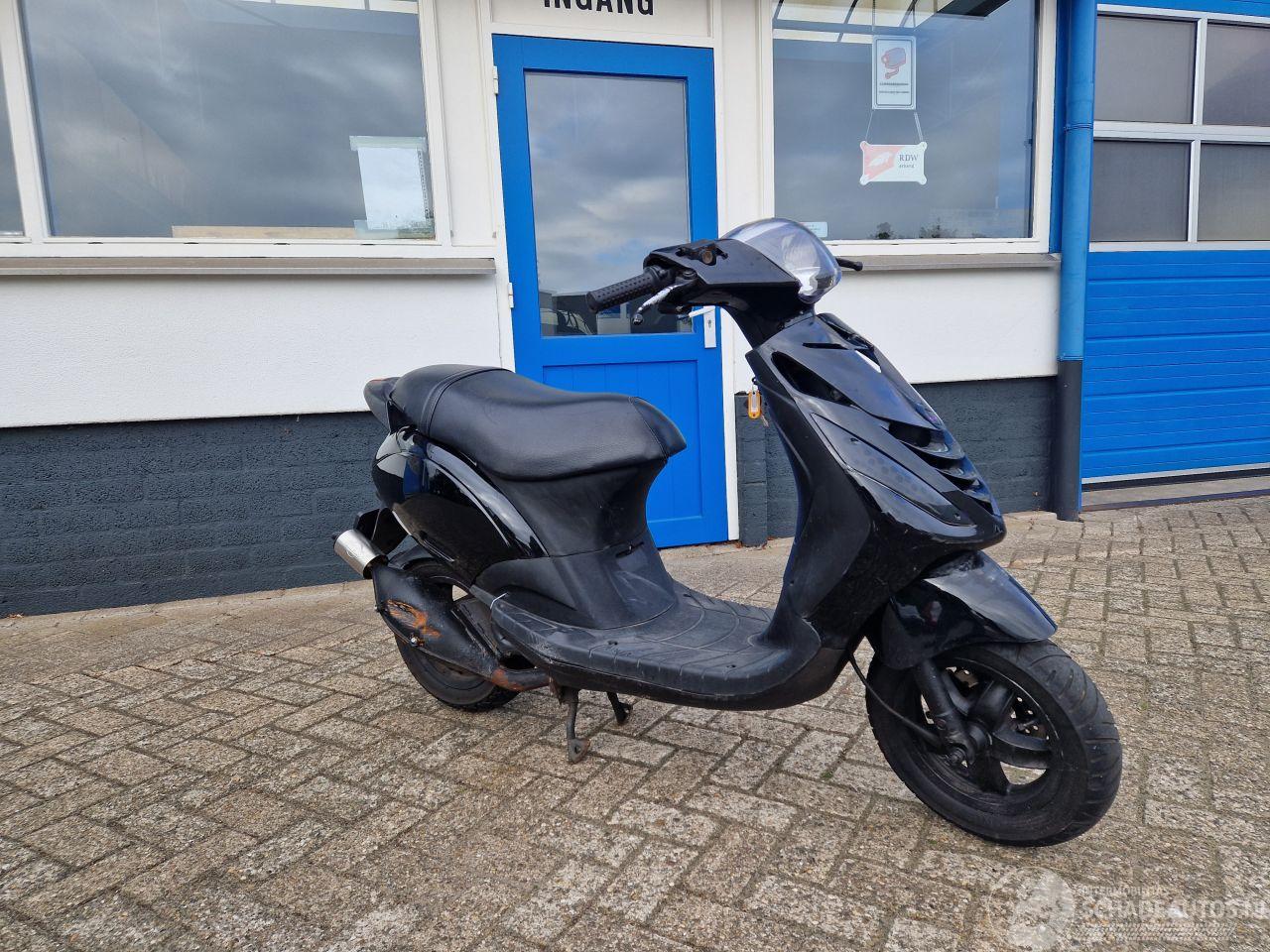 Piaggio  ZIP 2 TAKT