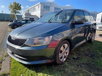 Vrakbiler auto Skoda Fabia  2016/0