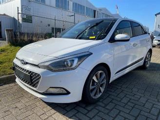 Vrakbiler auto Hyundai I-20 i20 (GBB), Hatchback, 2014 / 2020 1.4 CRDi 16V 2017