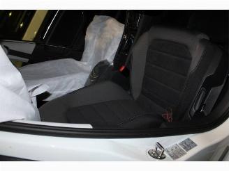 Volkswagen Golf  picture 7