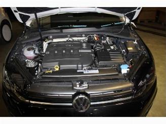 Volkswagen Golf  picture 10