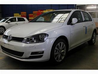 Vrakbiler auto Volkswagen Golf  2016/0