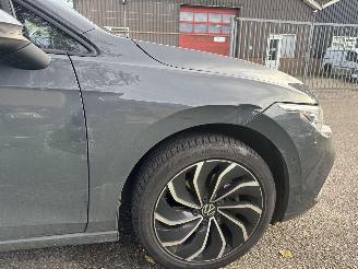 Volkswagen Golf 1.0 eTSI Life Business AUTOMAAT picture 18