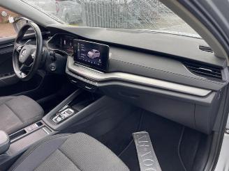 Skoda Octavia Octavia Combi (NXAC), Combi 5-drs, 2019 1.0 TSI e-TEC 12V picture 11