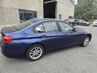 krockskadad bil auto BMW 3-serie  2018/5