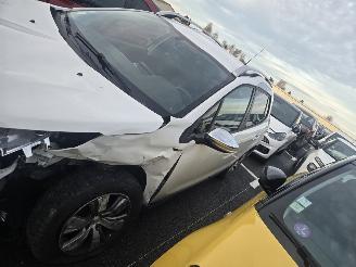 Peugeot 2008  picture 4