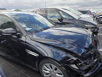 Coche accidentado Jaguar XE 2.0D 2016/3