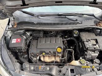 Opel Corsa-E 1.4 16V Hatchback  Benzine 1.398cc 66kW (90pk) FWD 2014-09  B14XER picture 16