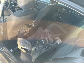 Volkswagen Golf 1.2 TSI 16V Hatchback  Benzine 1.197cc 77kW (105pk) FWD 2012-11/2017-03  CJZA picture 16