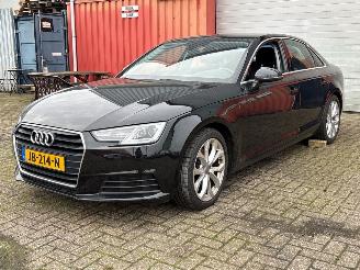 Schadeauto Audi A4 LIMOUSINE 2016/4