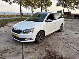 krockskadad bil auto Skoda Fabia 1.0 TSI 12V Combi/o 4Dr Benzine 999cc 70kW (95pk) FWD 2014-08/2022-12  CHZB 2017/7