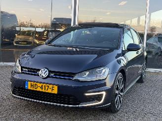 Volkswagen Golf 1.4 TSI GTE PANO picture 9