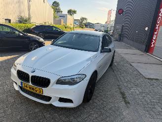 damaged passenger cars BMW 5-serie 523i High Executive M-Sport 2010/10