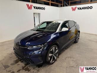 Renault Mégane E-TECH picture 1