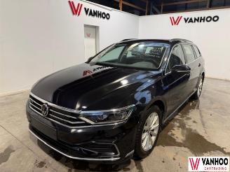 Volkswagen Passat  picture 1