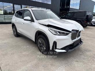 uszkodzony samochody osobowe BMW iX1 EDRIVE20 2024/6