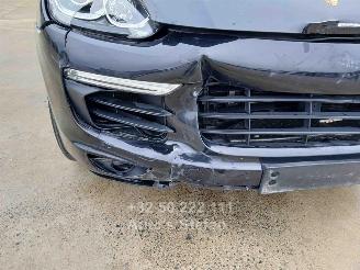 Porsche Cayenne S E-HYBRID picture 25