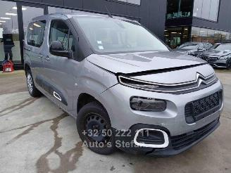 uszkodzony samochody osobowe Citroën Berlingo FEEL 2023/4