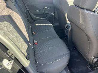Peugeot 308 1,2 BENZINE AUTOMATIC picture 14