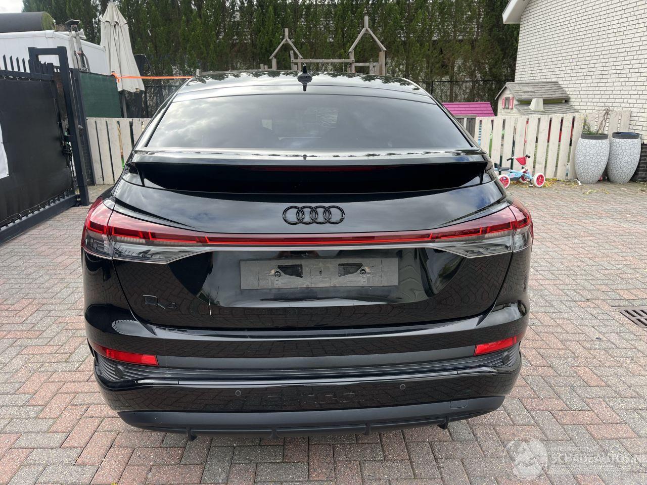 Audi Q4 SPORT-BACK PANORAMADACH S-LINE