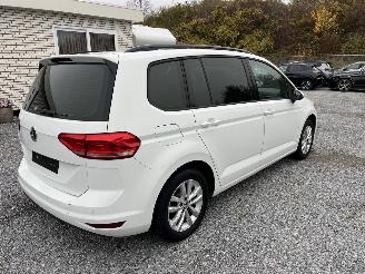 Auto incidentate Volkswagen Touran BENZINE 7-SITS - 7-PERSONEN 2019/4