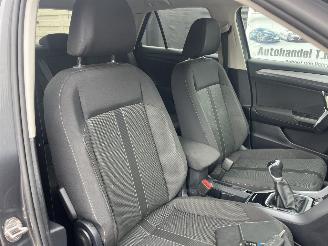 Volkswagen T-Roc BENZINE - KLIMATRONIK - LIFE picture 13