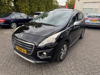 skadebil auto Peugeot 3008 1.6 THP Allure 2014/10