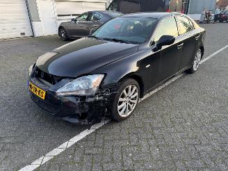 Damaged car Lexus IS 220d Business 2007/1