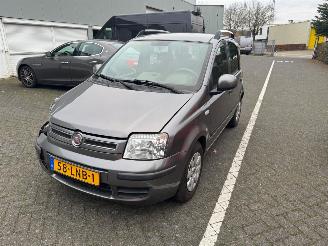 krockskadad bil auto Fiat Panda 1.2 Edizione Cool Airco 2010/5