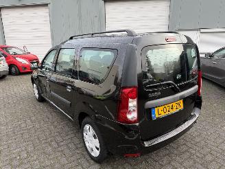 Dacia Logan 1.6-16V Lauréate 7p. picture 4