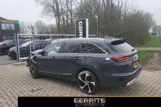 Vrakbiler auto Kia Cee d Ceed Sportswagon (CDF), Combi 5-drs, 2018 1.6 GDI 16V PHEV 2021/11