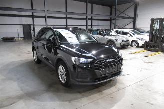 Audi Q3 SUV picture 6