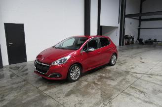 skadebil auto Peugeot 208 SEDAN 2017/5